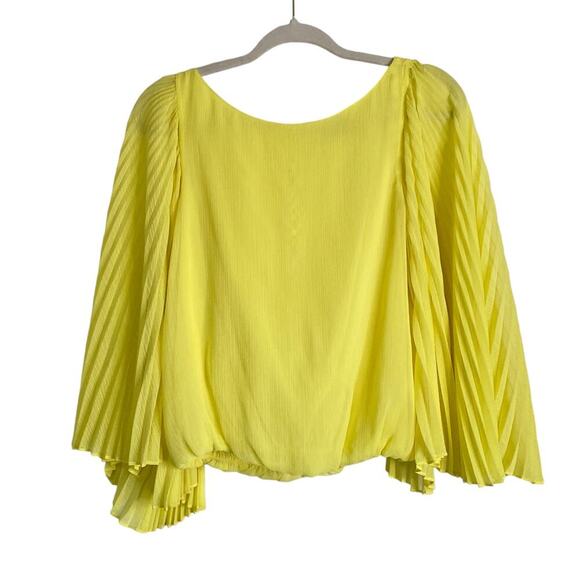 ALICE + OLIVIA Briar Pleated Bell Sleeve Top Yellow Batwing Accordion Sleeve XS - Picture 2 of 8